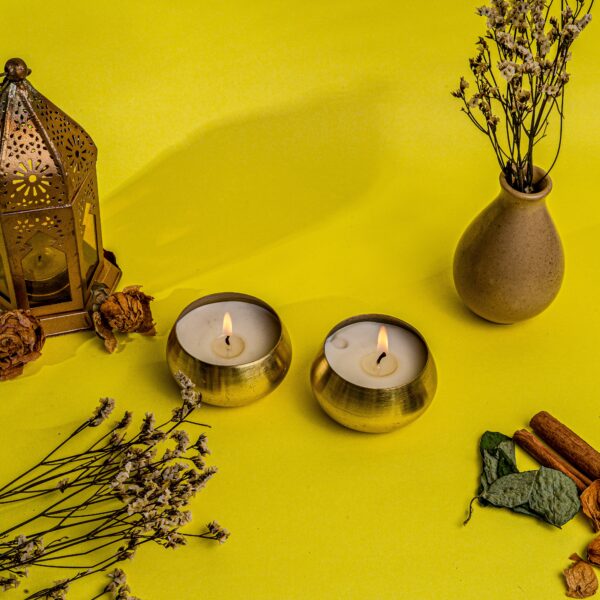 Vaibhyaa Golden Tin Candle Set - Luxurious Metallic Candles for Home Decor - Image 3